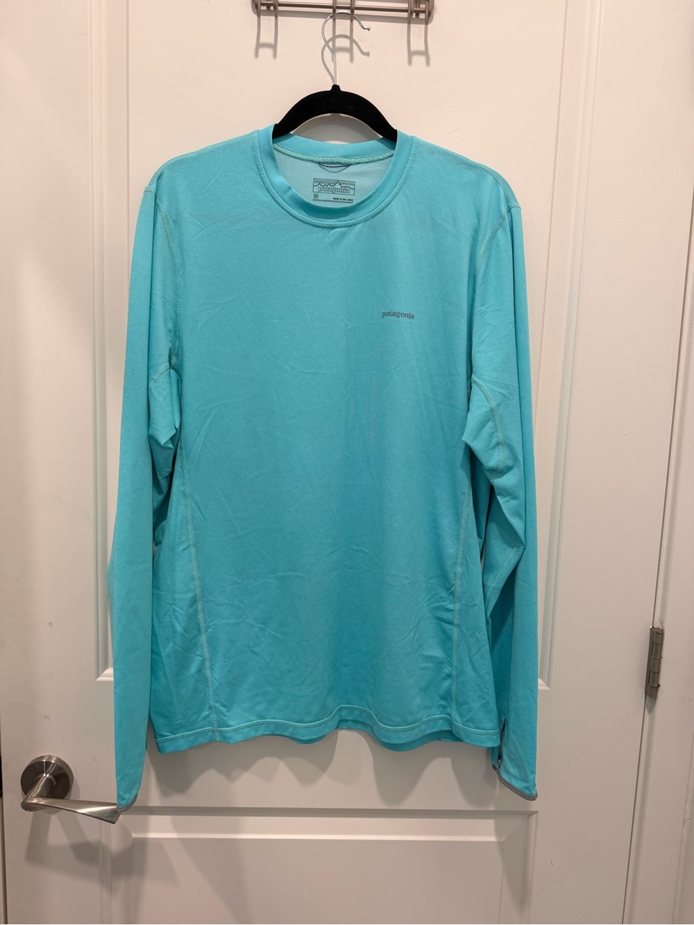 Patagonia Capilene Long Sleeve Shirt Size M Blue
Heather Crew Neck Men’s